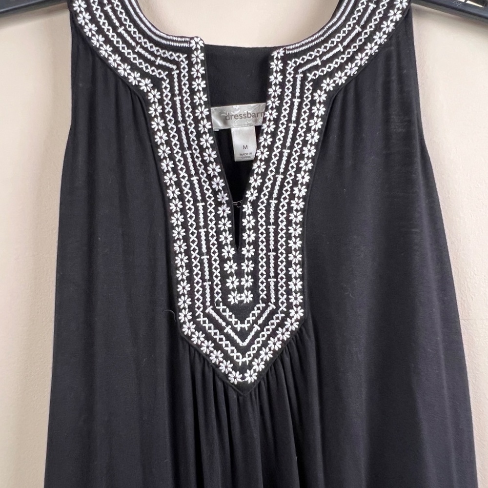Dress Barn Black White Embroidery Tank Top Blouse Woman’s Medium - Picture 2 of 7